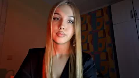 Snapshot of erinnnaji chatting on 06.16.26 Katrin online show from 06.16.26