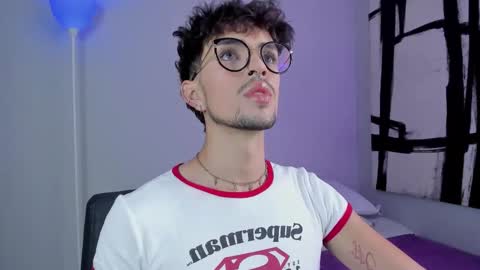 Snapshot of erisleon chatting on 10.30.25 online show from 10.30.25