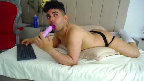 Eros Kai online show from 10.18.25