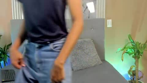 Eros Lux1 online show from 04.18.26