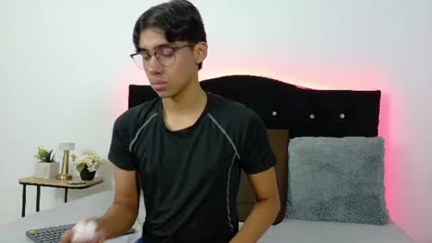 Snapshot of eros_lux1 chatting on 06.16.26 Eros Lux1 online show from 06.16.26