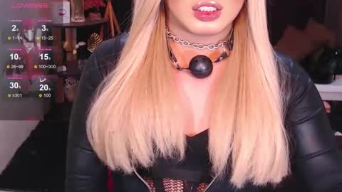 Snapshot of eroticfowler69 chatting on 02.25.25 Anastasia online show from 02.25.25