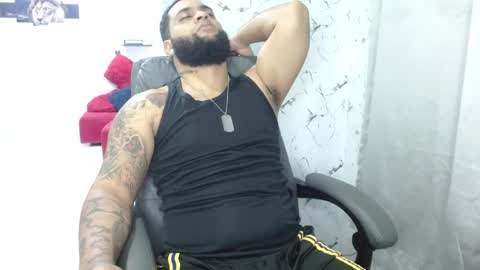 Snapshot of eroticoblack chatting on 05.01.26 Eroticoblack online show from 05.01.26