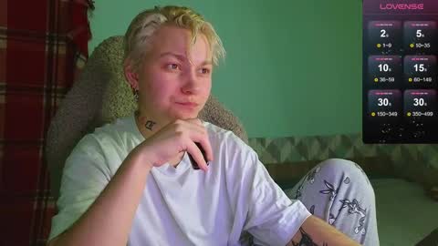 esajukyy online show from 01.04.25