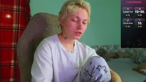 esajukyy online show from 01.06.25