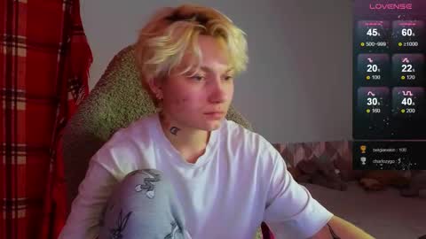 esajukyy online show from 02.12.25