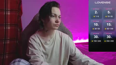 esajukyy online show from 10.24.25