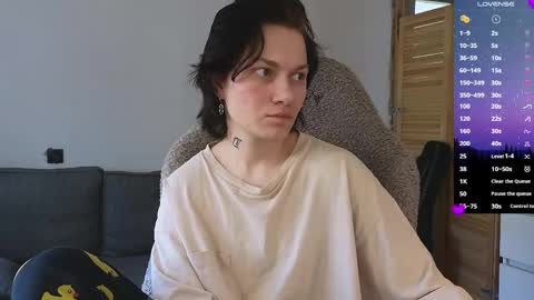 esajukyy online show from 04.15.26