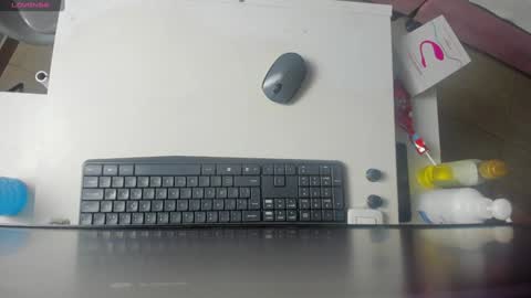 Escarlet online show from 01.28.25