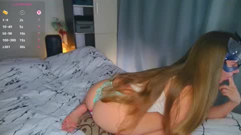 Esenia online show from 09.17.25