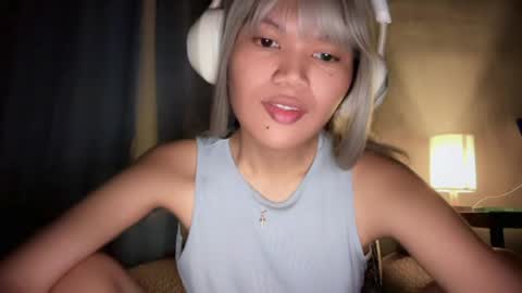 Snapshot of esilchan chatting on 05.29.26 Chelliane online show from 05.29.26