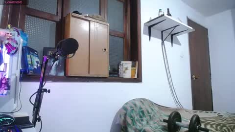 Snapshot of esjrobles chatting on 12.06.24 Esteban online show from 12.06.24