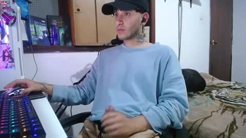 Snapshot of esjrobles chatting on 12.23.24 Esteban online show from 12.23.24