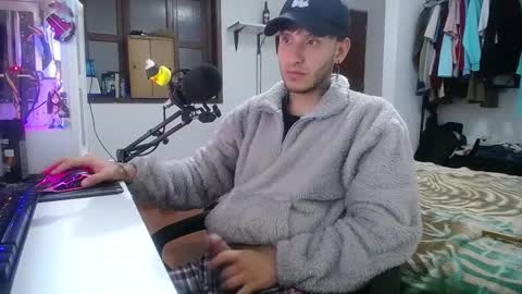 Snapshot of esjrobles chatting on 01.07.25 Esteban online show from 01.07.25