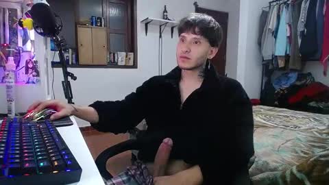 Snapshot of esjrobles chatting on 01.10.25 Esteban online show from 01.10.25