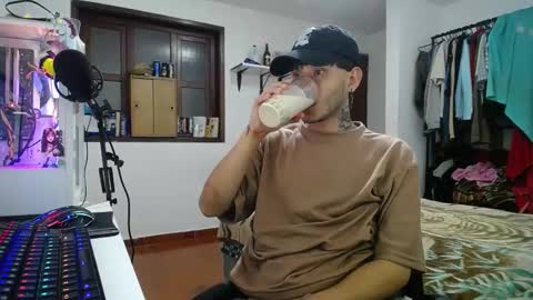 Snapshot of esjrobles chatting on 01.14.25 Esteban online show from 01.14.25