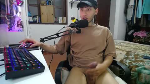 Snapshot of esjrobles chatting on 01.14.25 Esteban online show from 01.14.25
