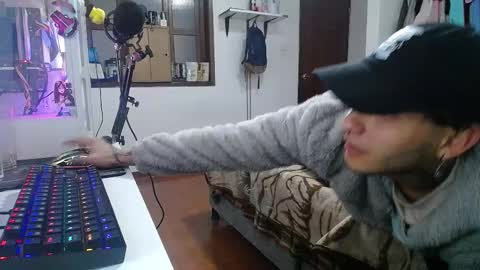 Snapshot of esjrobles chatting on 01.24.25 Esteban online show from 01.24.25
