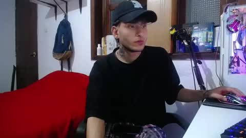 Snapshot of esjrobles chatting on 02.21.25 Esteban online show from 02.21.25