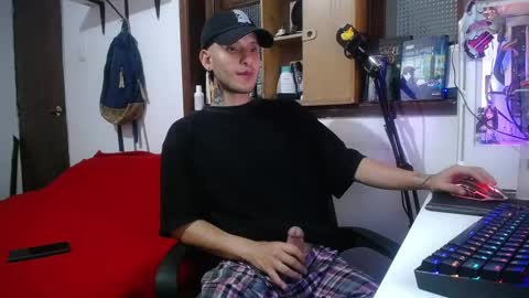Snapshot of esjrobles chatting on 02.25.25 Esteban online show from 02.25.25