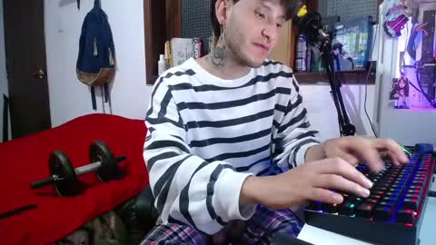 Snapshot of esjrobles chatting on 03.02.25 Esteban online show from 03.02.25