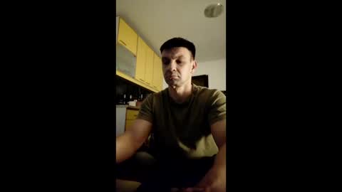 Snapshot of eskotorman chatting on 12.17.25 eskotorman online show from 12.17.25