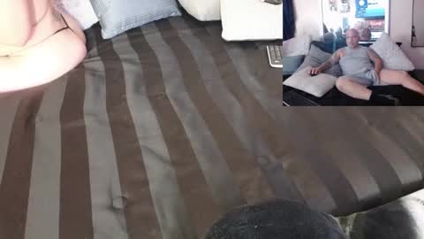 Snapshot of eslosyliz213 chatting on 02.18.25 eslosyliz213 online show from 02.18.25