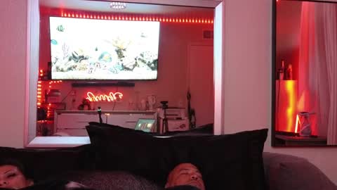 Snapshot of eslosyliz213 chatting on 02.18.25 eslosyliz213 online show from 02.18.25