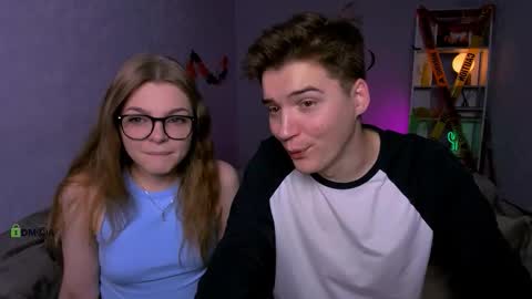 esma_shine online show from 10.24.25