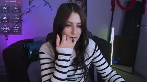 esma_shine online show from 11.11.25