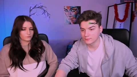 esma_shine online show from 11.17.25