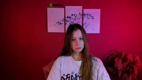 esme_moore_ online show from 11.18.25