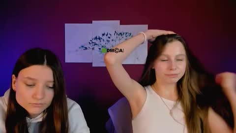 esme_moore_ online show from 12.02.25