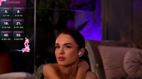 Raluca  online show from 01.10.25