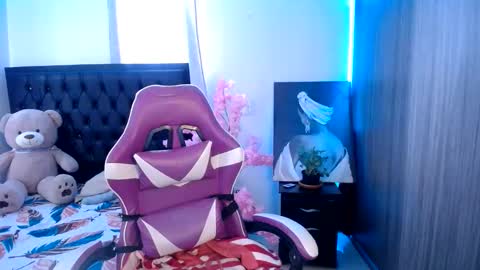 Snapshot of esmeralda098 chatting on 05.31.26 Esmeralda online show from 05.31.26