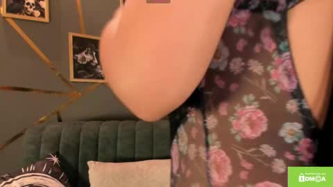 Esmeralda online show from 04.19.26