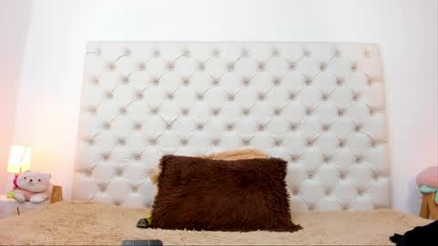 esmeralda  online show from 04.18.26