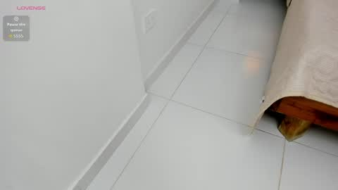 Esmeralda online show from 04.12.26