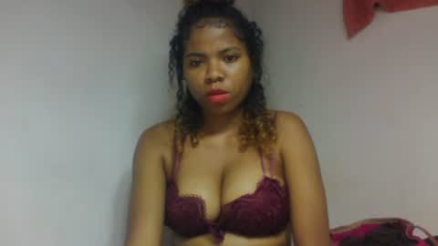 Snapshot of esmeraldae chatting on 10.04.25 esmeraldae online show from 10.04.25