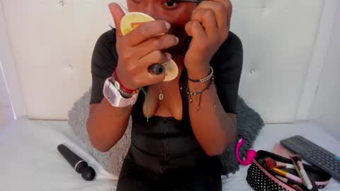 esmeraldanyx online show from 09.14.25