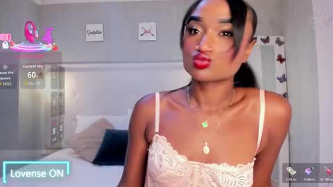 esmeraldanyx online show from 09.17.25