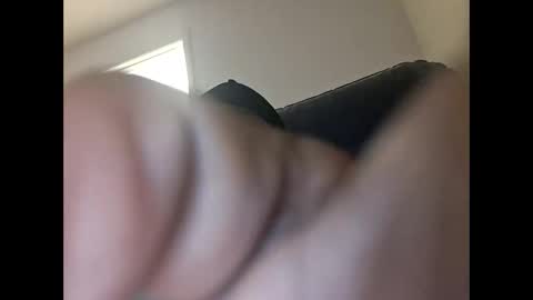 esmoovethegod online show from 09.23.25