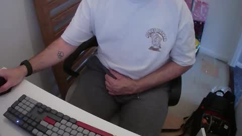 Snapshot of essex_wild chatting on 09.10.25 Morph online show from 09.10.25