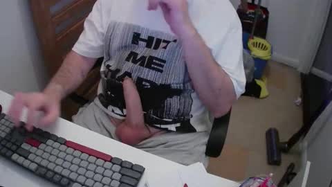 Snapshot of essex_wild chatting on 10.27.25 Morph online show from 10.27.25