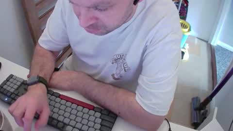 Snapshot of essex_wild chatting on 11.09.25 Morph online show from 11.09.25