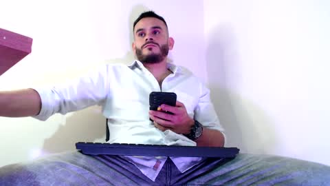 Snapshot of esteban_fer chatting on 12.22.24 Esteban Fernandez online show from 12.22.24