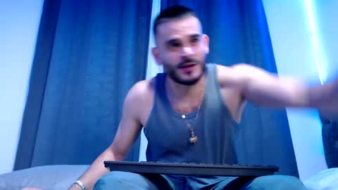 Snapshot of esteban_fer chatting on 01.11.25 Esteban Fernandez online show from 01.11.25