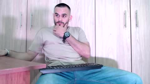 Snapshot of esteban_fer chatting on 02.28.25 Esteban Fernandez online show from 02.28.25