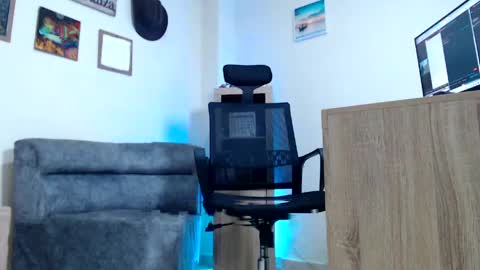 Esteban Fernandez online show from 04.05.26