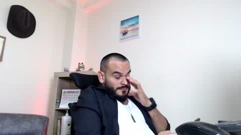 Esteban Fernandez online show from 06.25.26